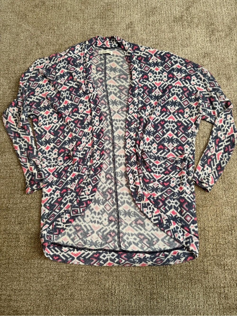 Abercrombie & Fitch Geometric Open-Front Cardigan in Pink and Navy